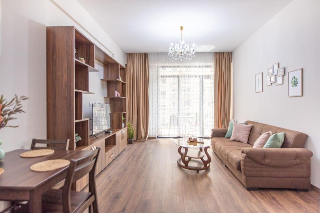 1BR Apartment - Free Parking - Self Check-in - Delisi Metro 5 Min view 4