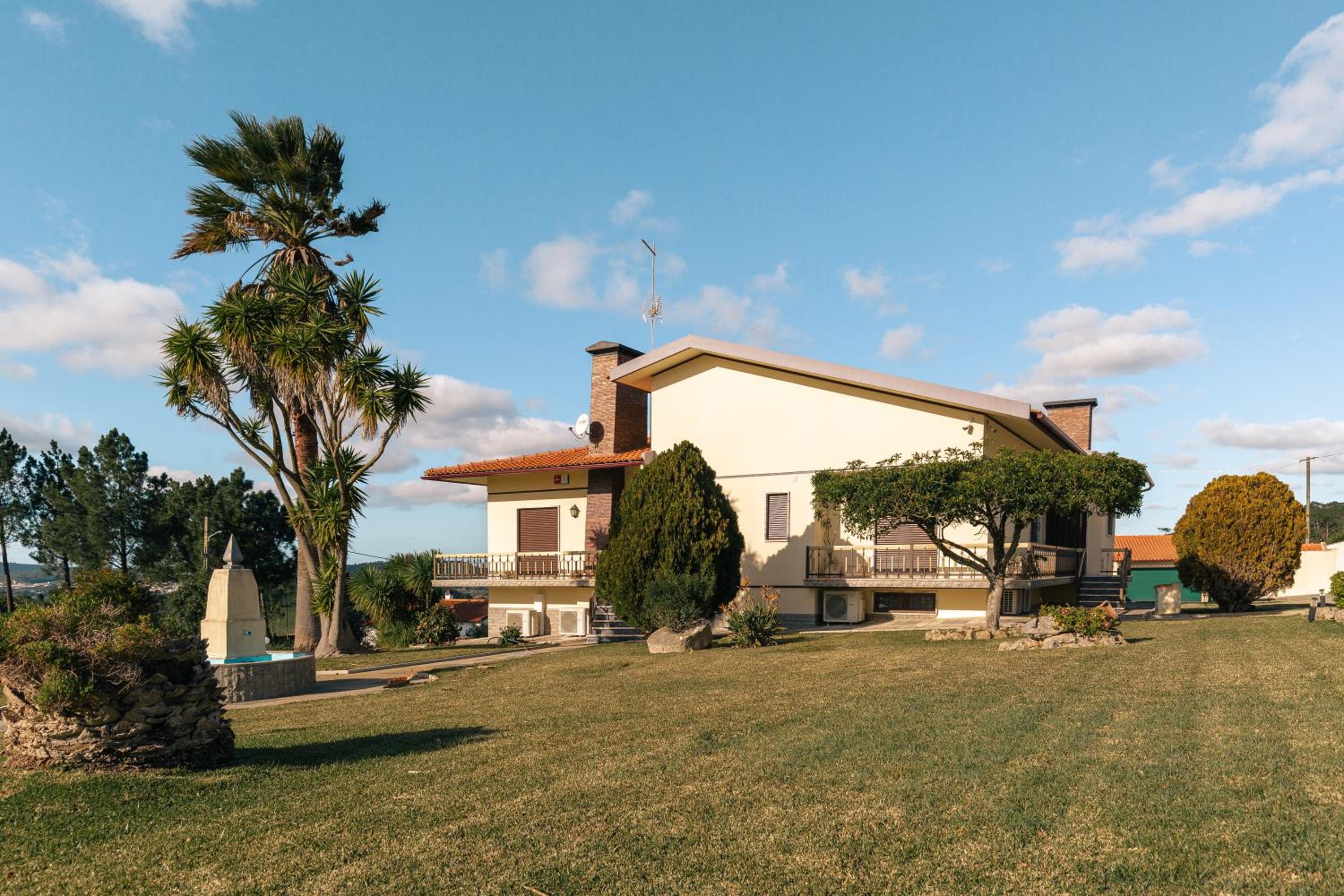 Vila da Serra