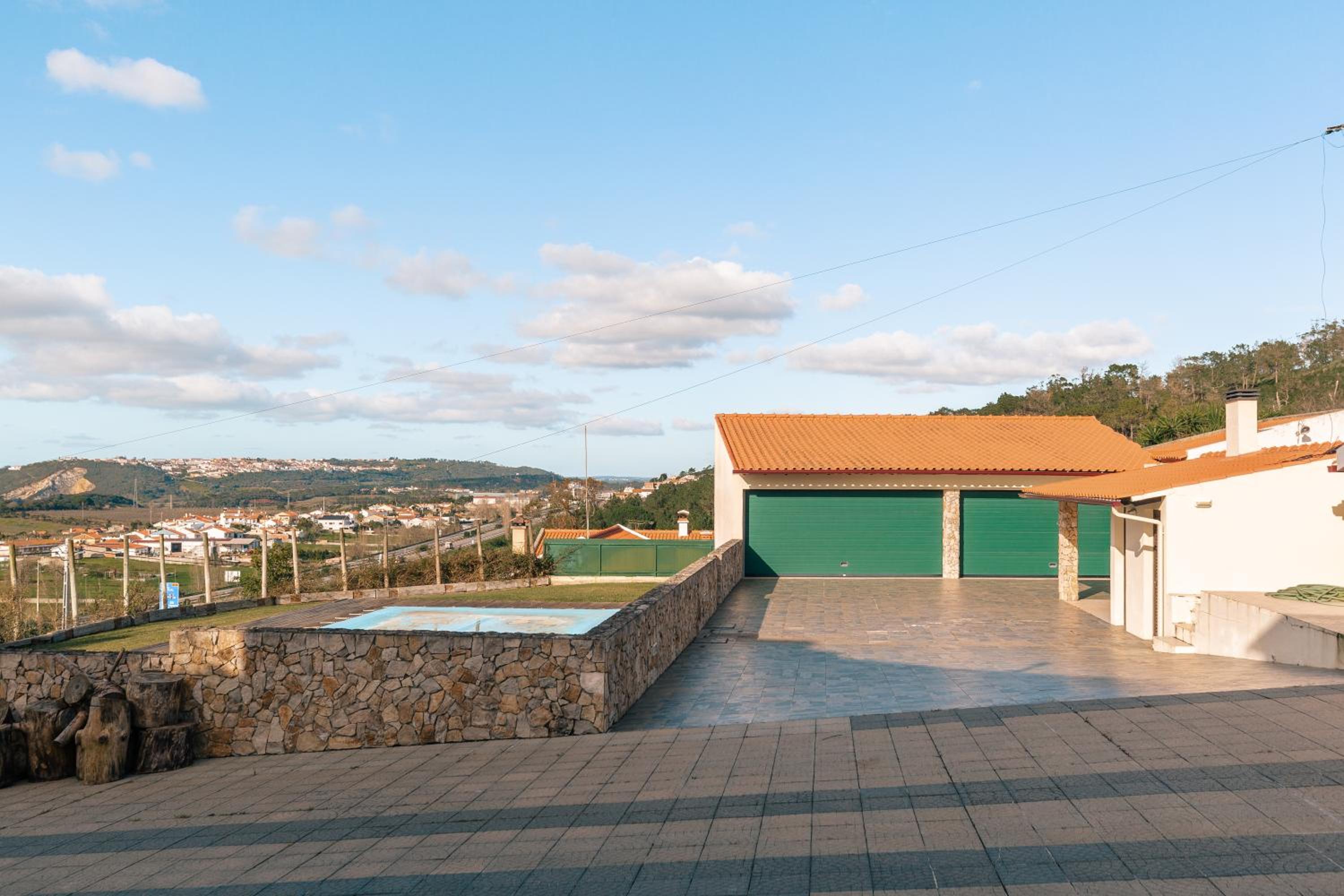 Vila da Serra