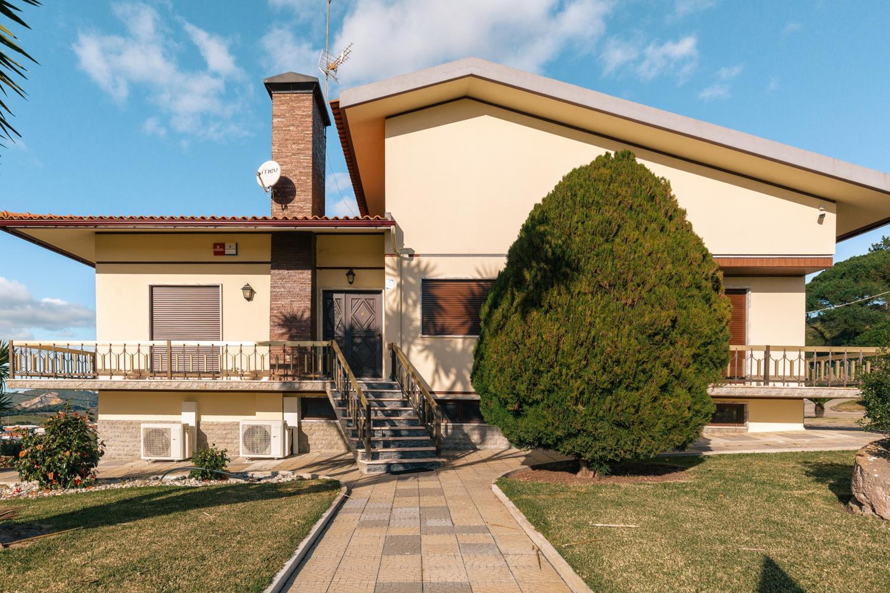Vila da Serra