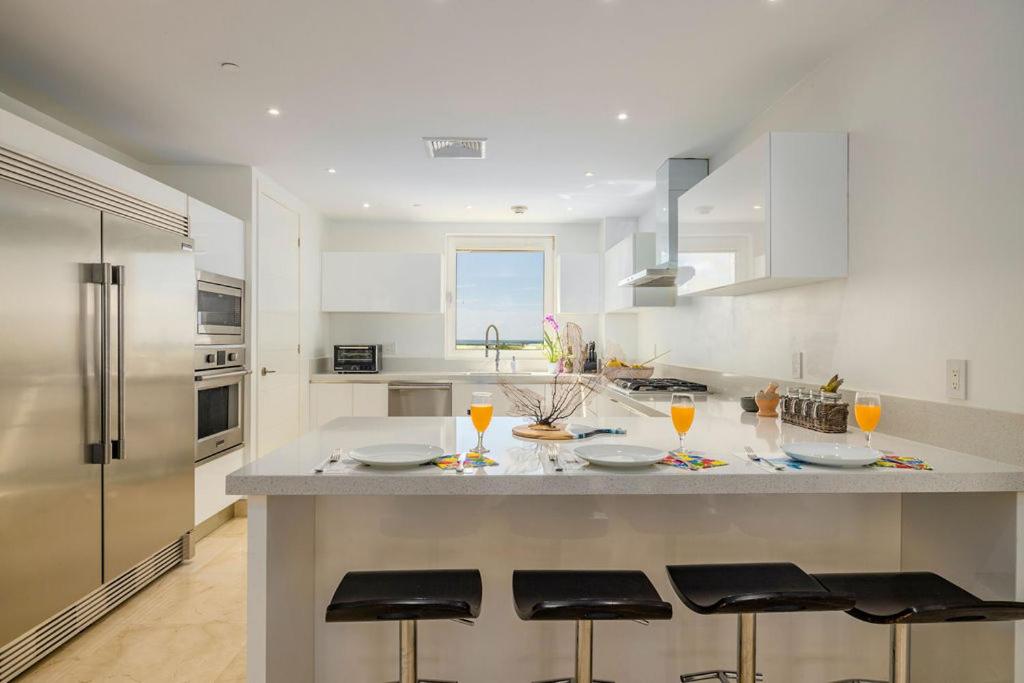 5Bph-Coral15 - Oceanfront Exclusive Penthouse With Stunning Views And Private Pool Home-Theater Included