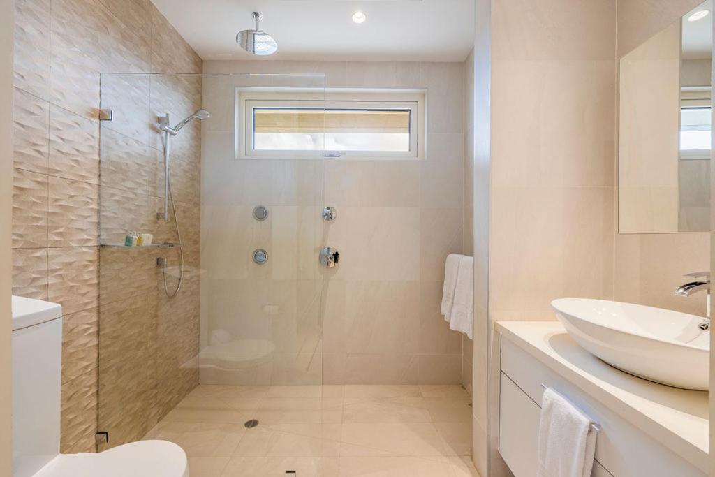 5Bph-Coral15 - Oceanfront Exclusive Penthouse With Stunning Views And Private Pool Home-Theater Included