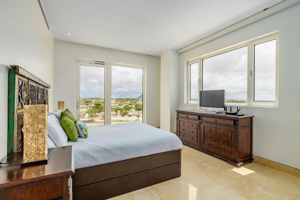 5Bph-Coral15 - Oceanfront Exclusive Penthouse With Stunning Views And Private Pool Home-Theater Included