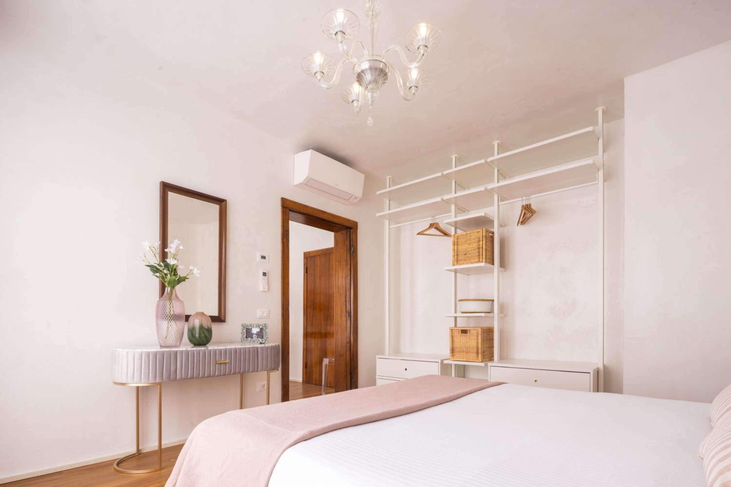 Venetian Palace R&R