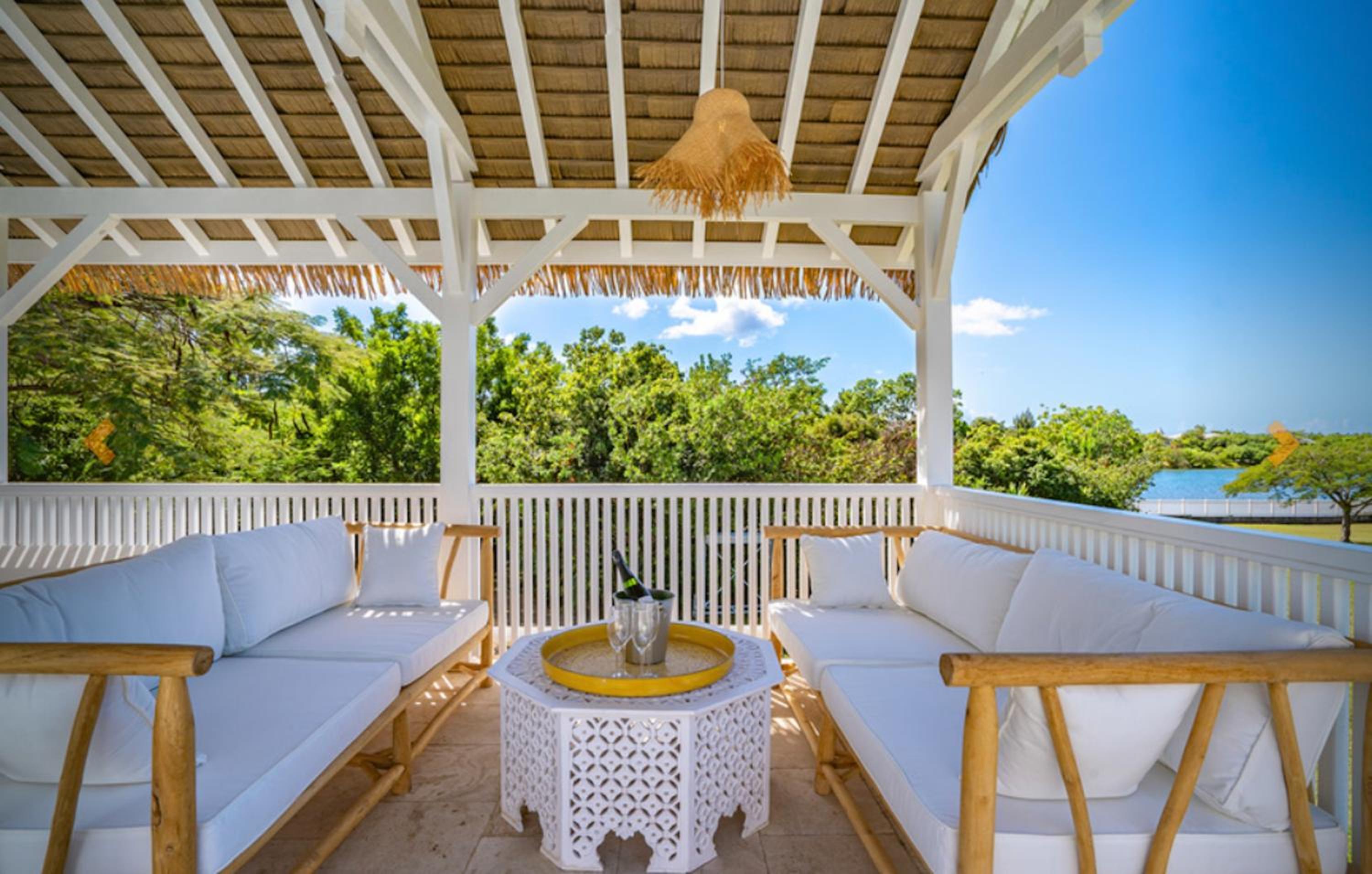 Elegant villa in Terres Basses with private pool view 5