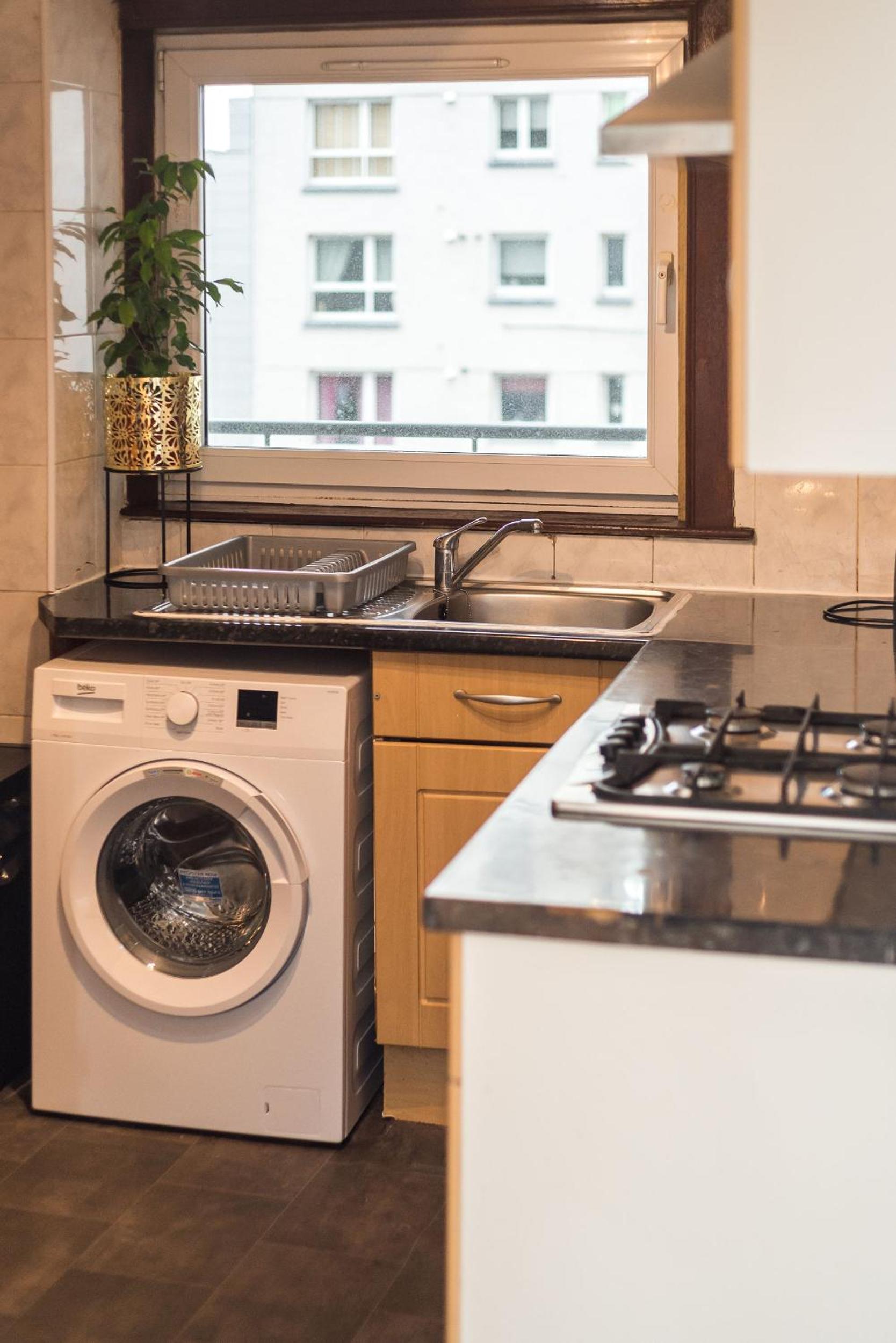 Cosy 2 Bedroom Apartment in the Heart of Edinburgh view 2