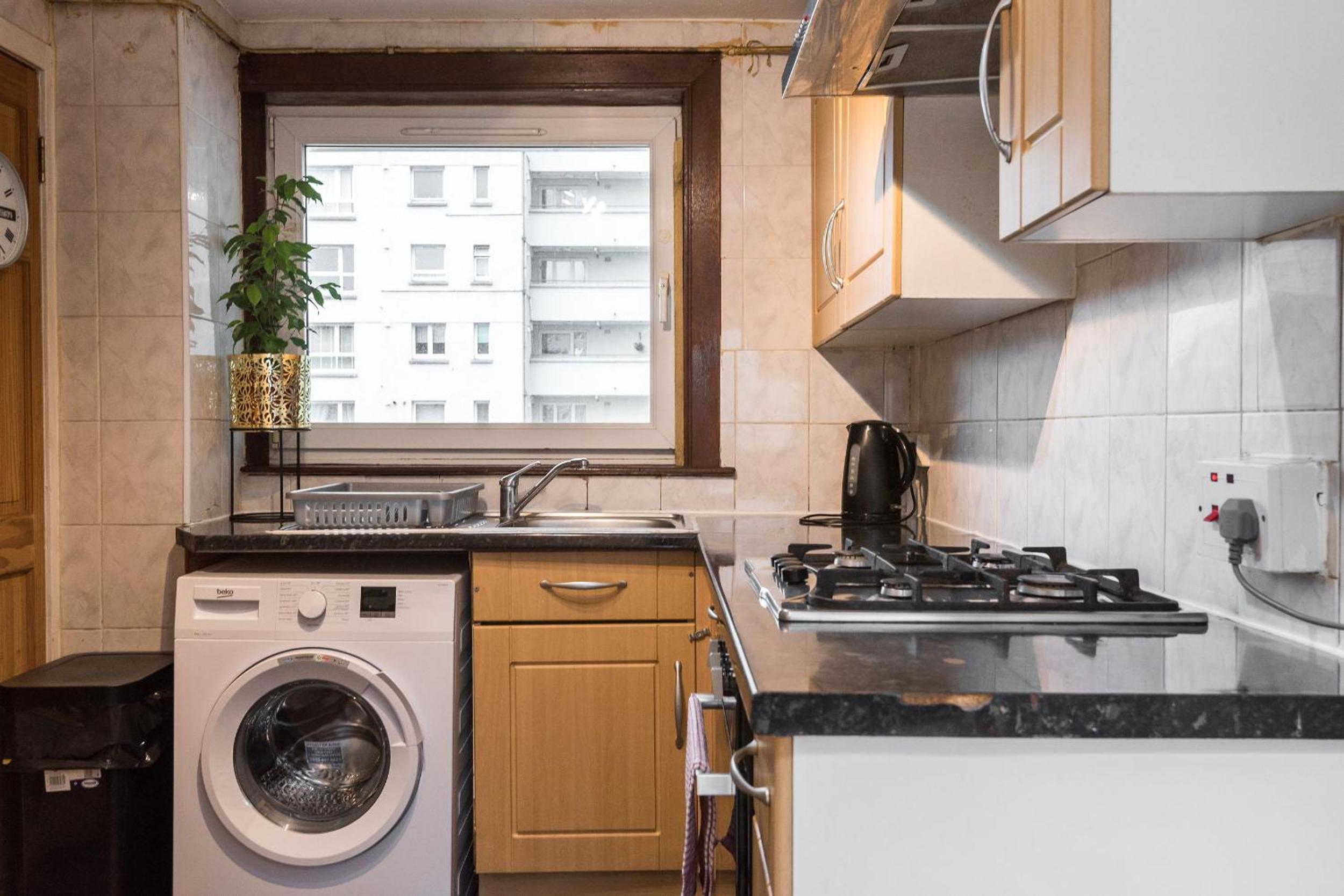Cosy 2 Bedroom Apartment in the Heart of Edinburgh view 3
