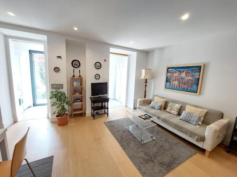Apartment with Private Garden - Central Location view 3