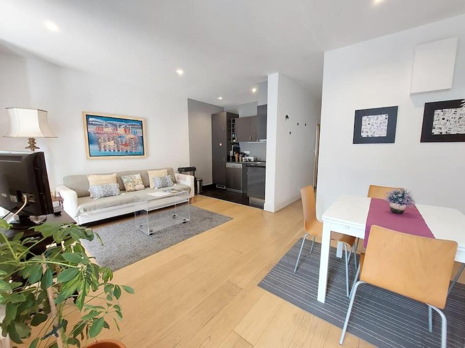 Apartment with Private Garden - Central Location view 5