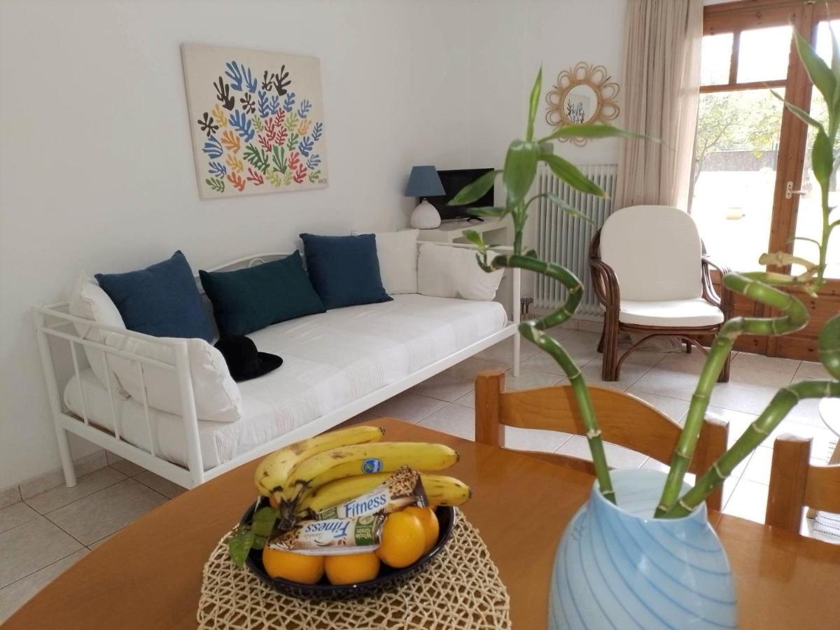 Small Theater Apartment photo 4