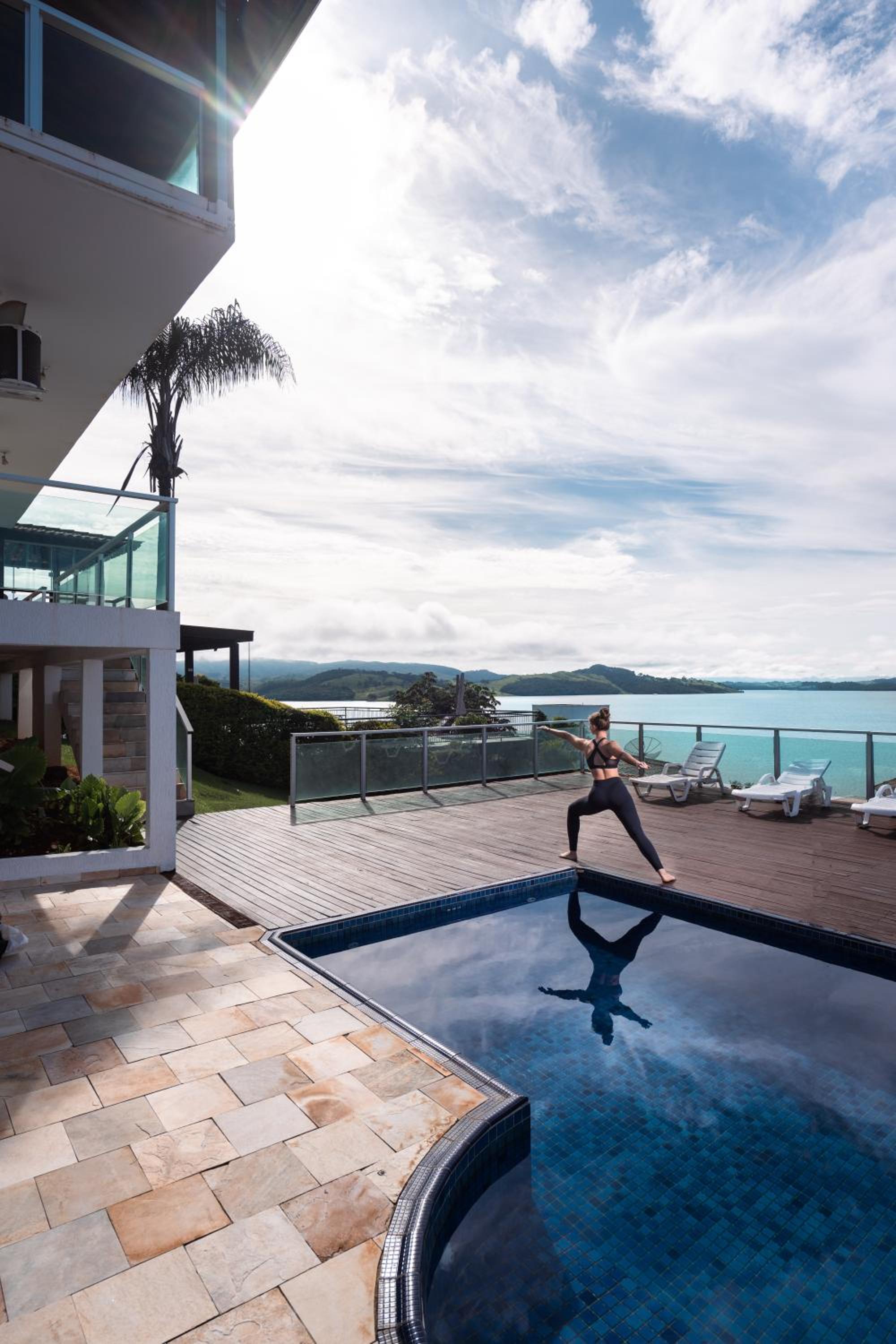 Vista Espetacular em Escarpas com Piscina