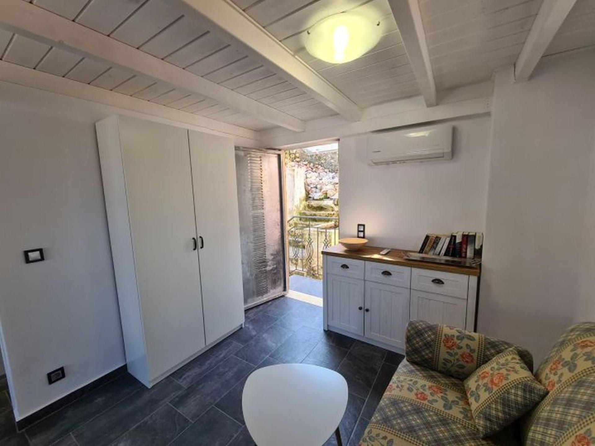 Gythio townhouse