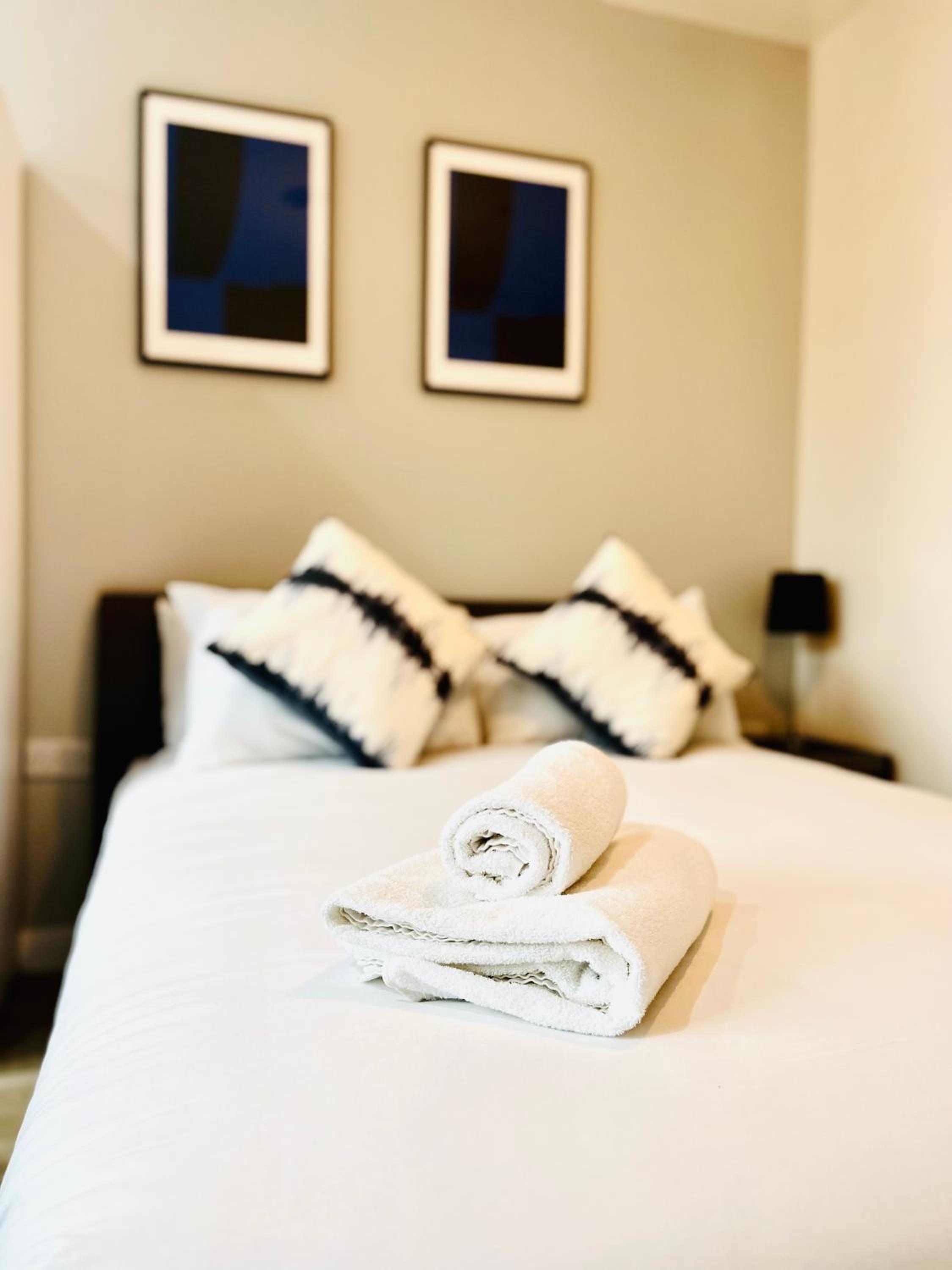 Stylish studio apartment near to Old Trafford stadium photo 5