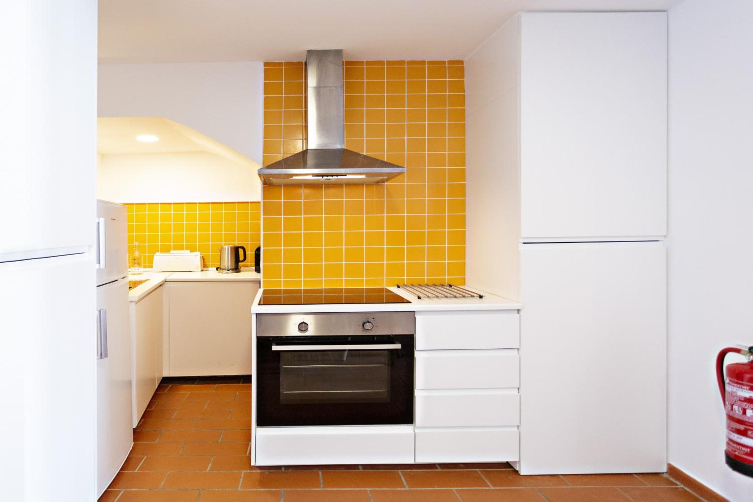 Yellow Stripe view 5