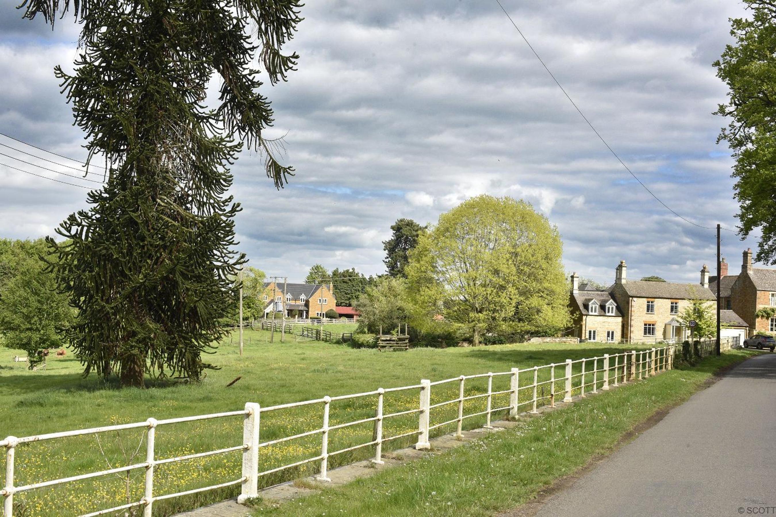 The Old Stables at Castle Chase, Ayston view 3