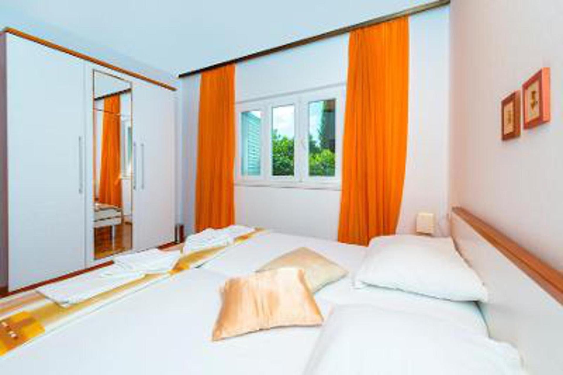 Stunning 3-Bed House in Orebic view 4