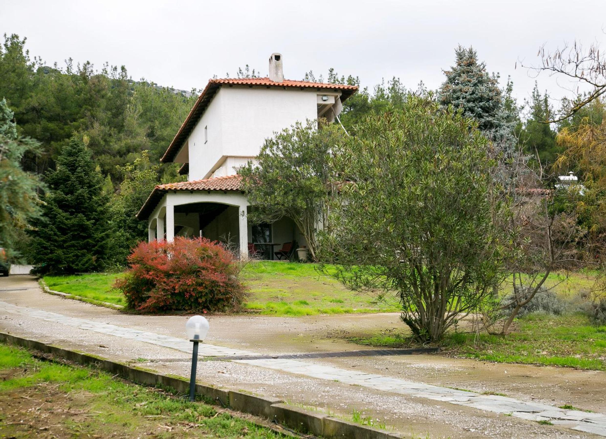 Luxury Chez-Moi view 2