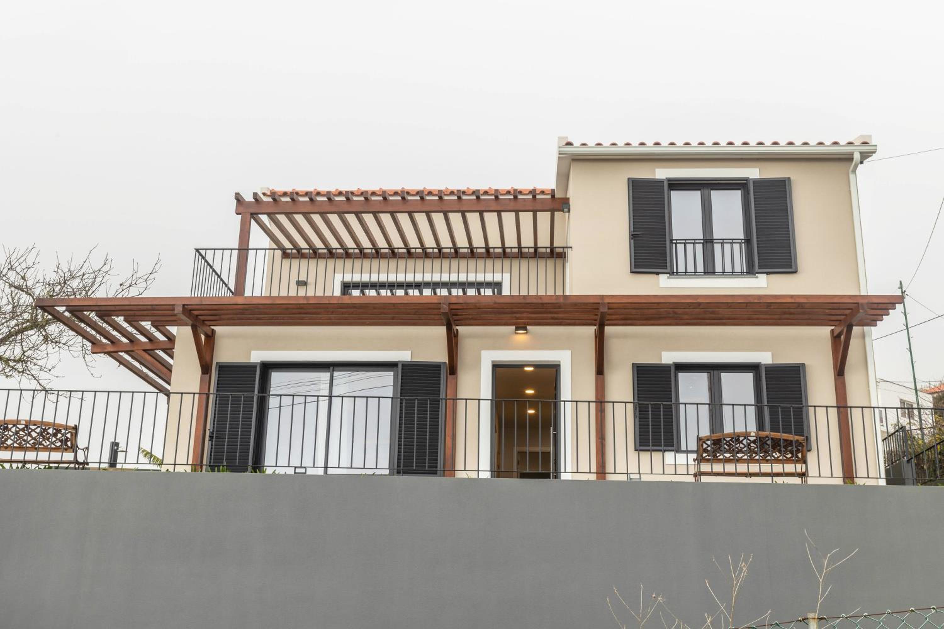 Referta House view 2
