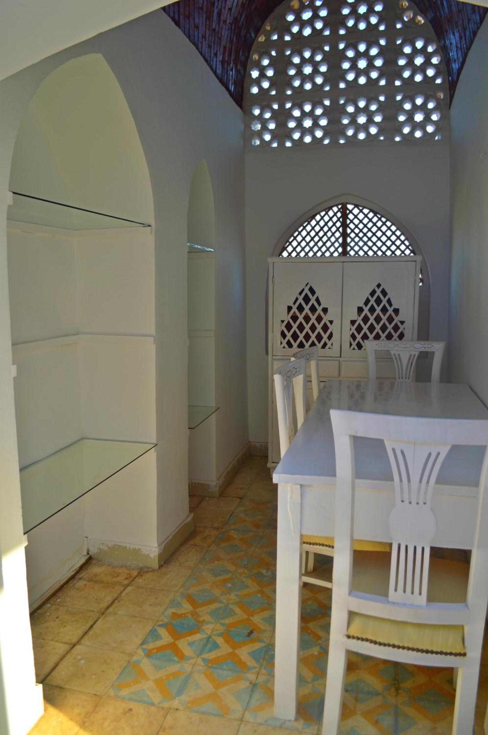 Farida Apartments