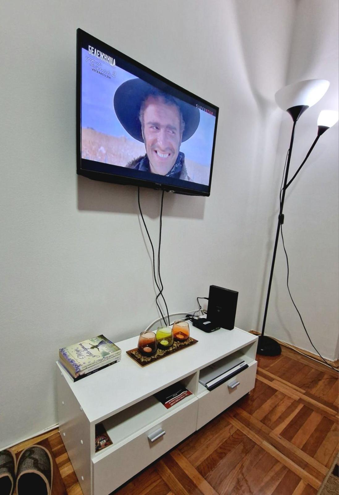Photo 8