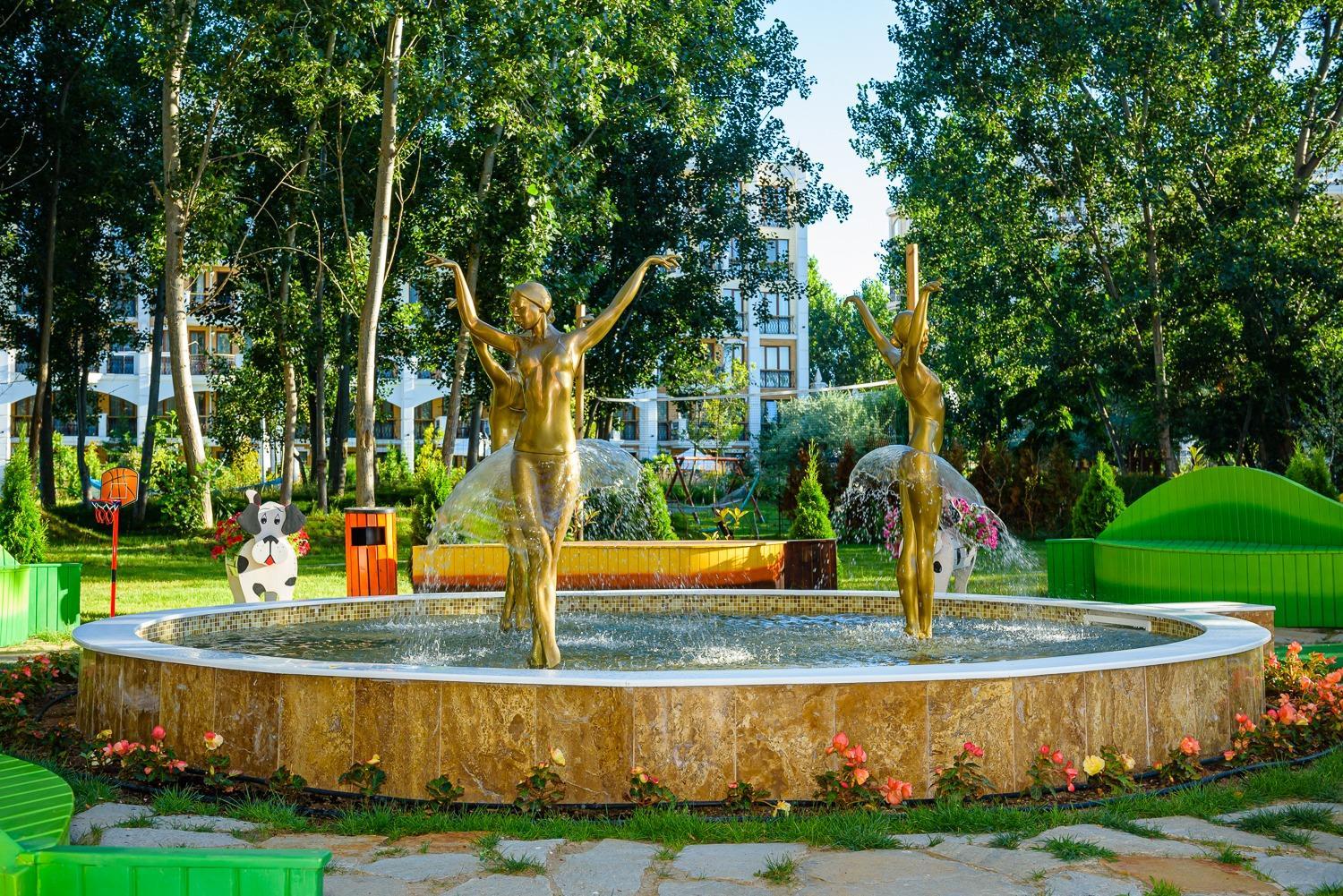 Sunny studio in Sweet Home Complex