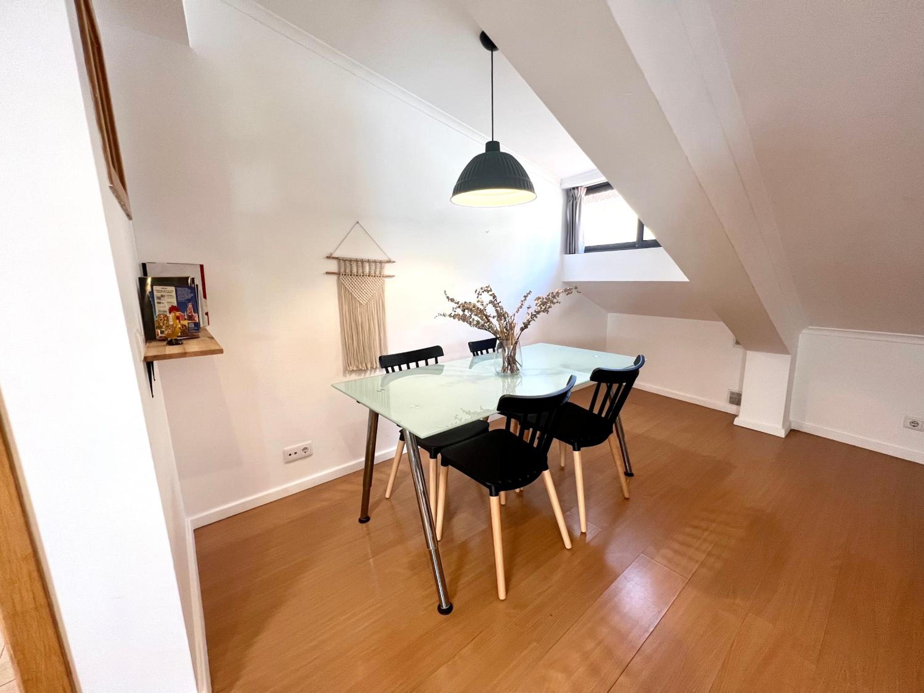 Santos Gem I - Central Studio in Trendy Neighborhood view 3