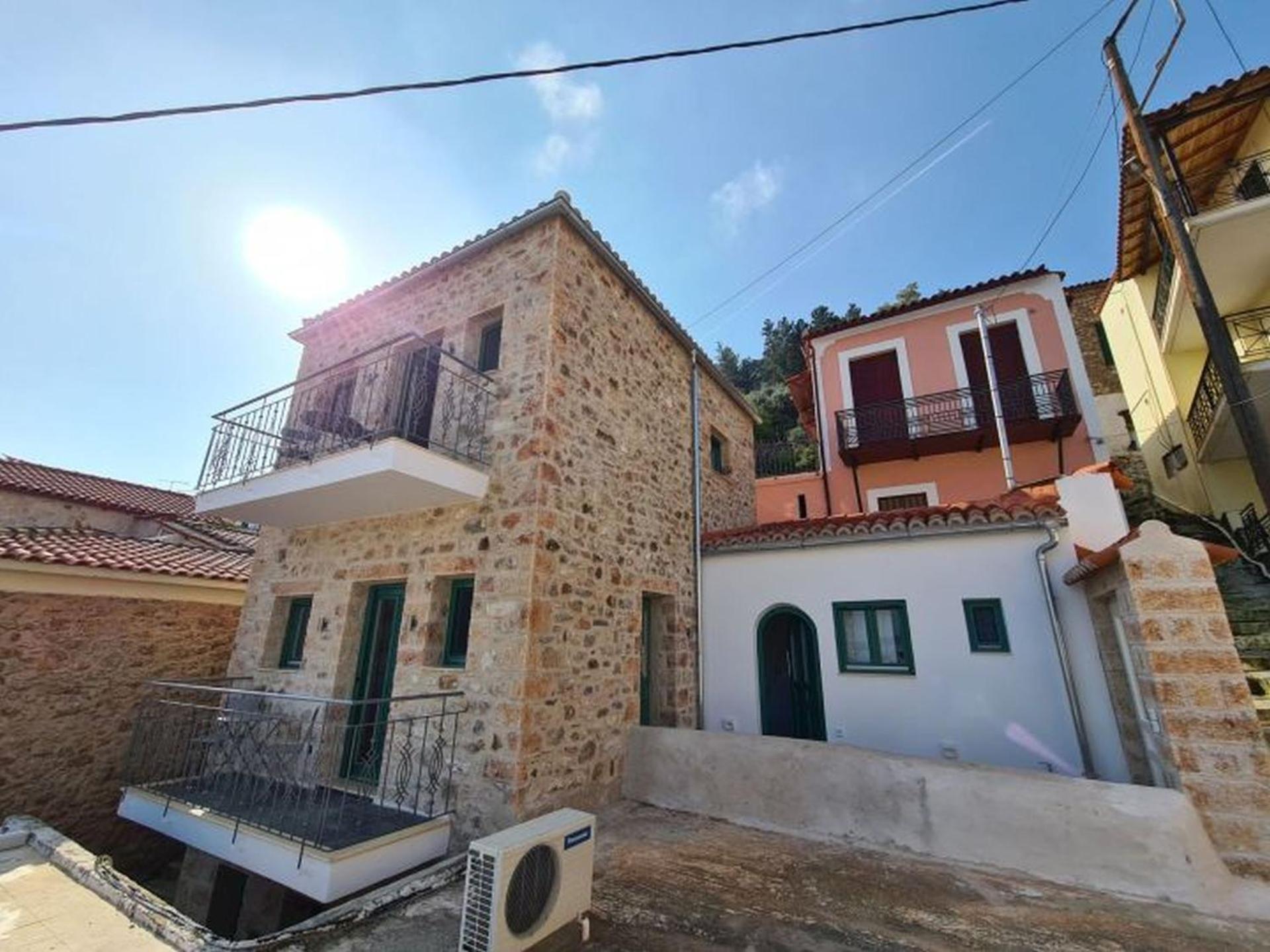 Gythio townhouse