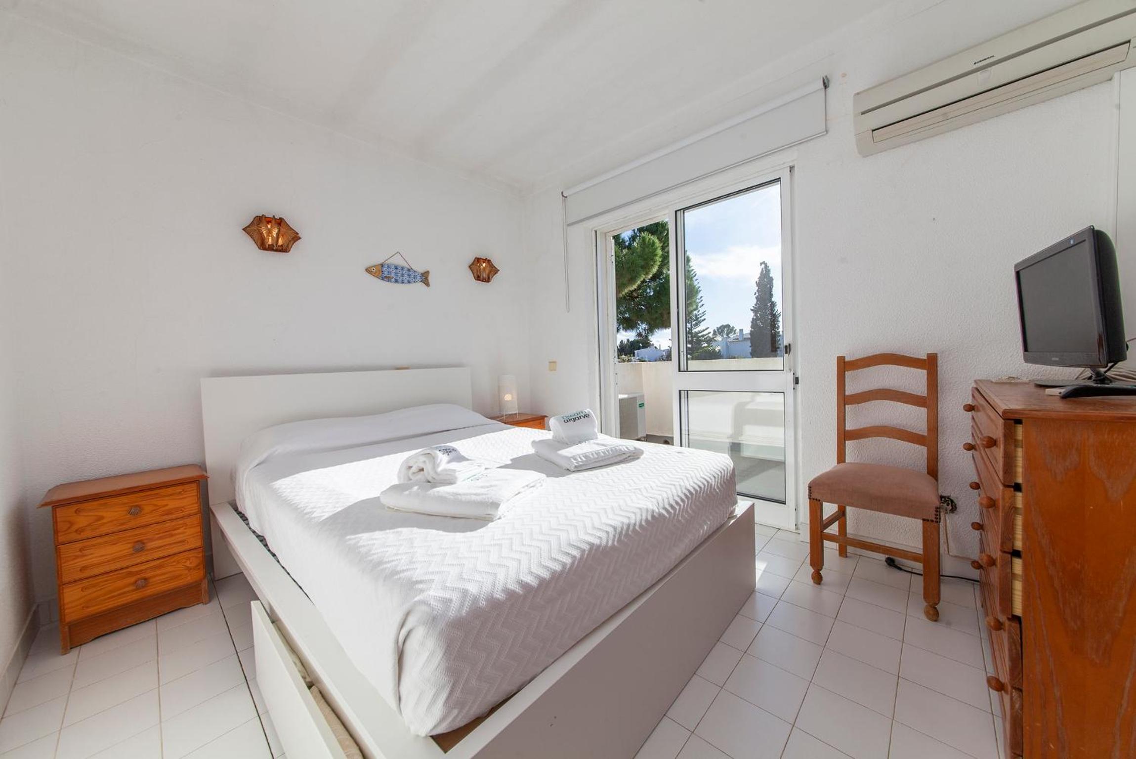 B75 - Casa Delfim in Alfanzina Carvoeiro view 2