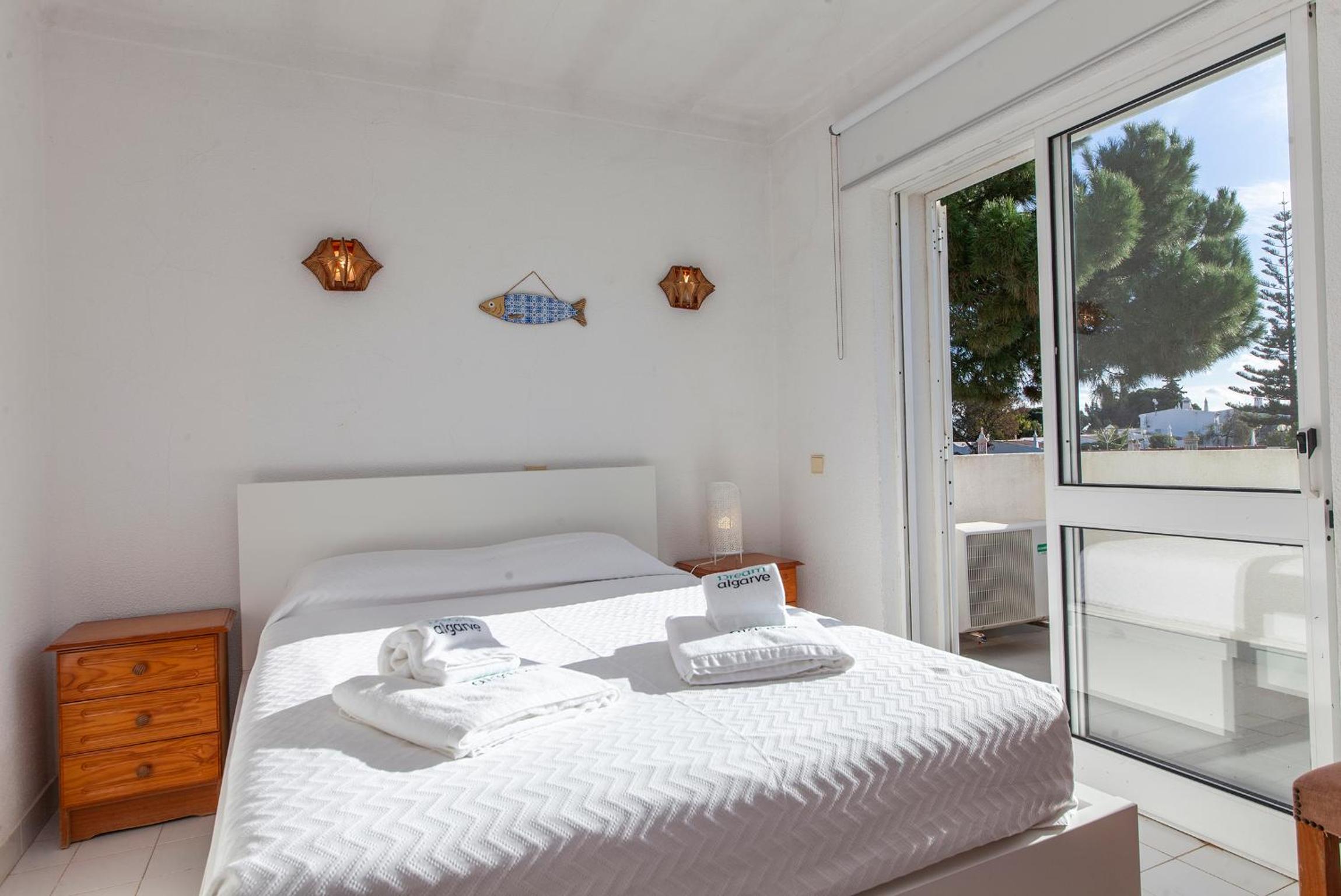 B75 - Casa Delfim in Alfanzina Carvoeiro view 4