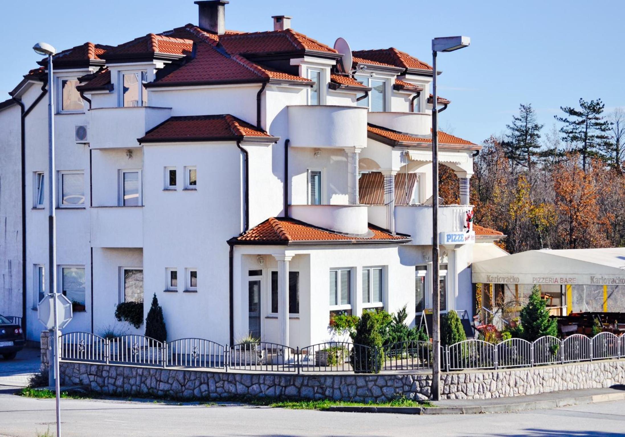 APARTMENTS VILLA BARE - Sea View & Private Parking