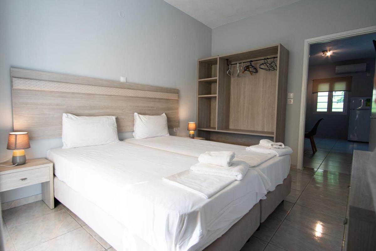 Elia Beach Apartments Vrachos photo 2