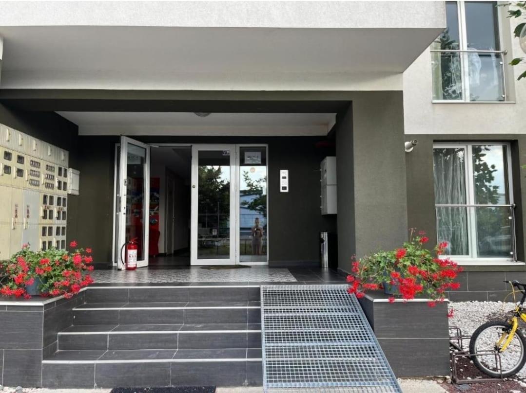 Tranzzit Airport Apartment II