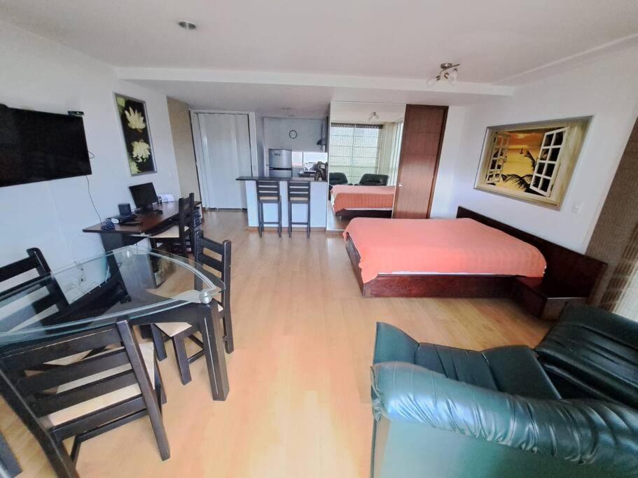 Hotel Exclusive Furnished Apartment 4 - Image 1