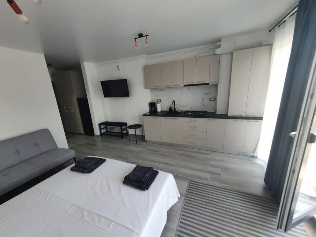Studiouri Nord 10 - Endless Summer Mamaia Nord Apartaments view 2