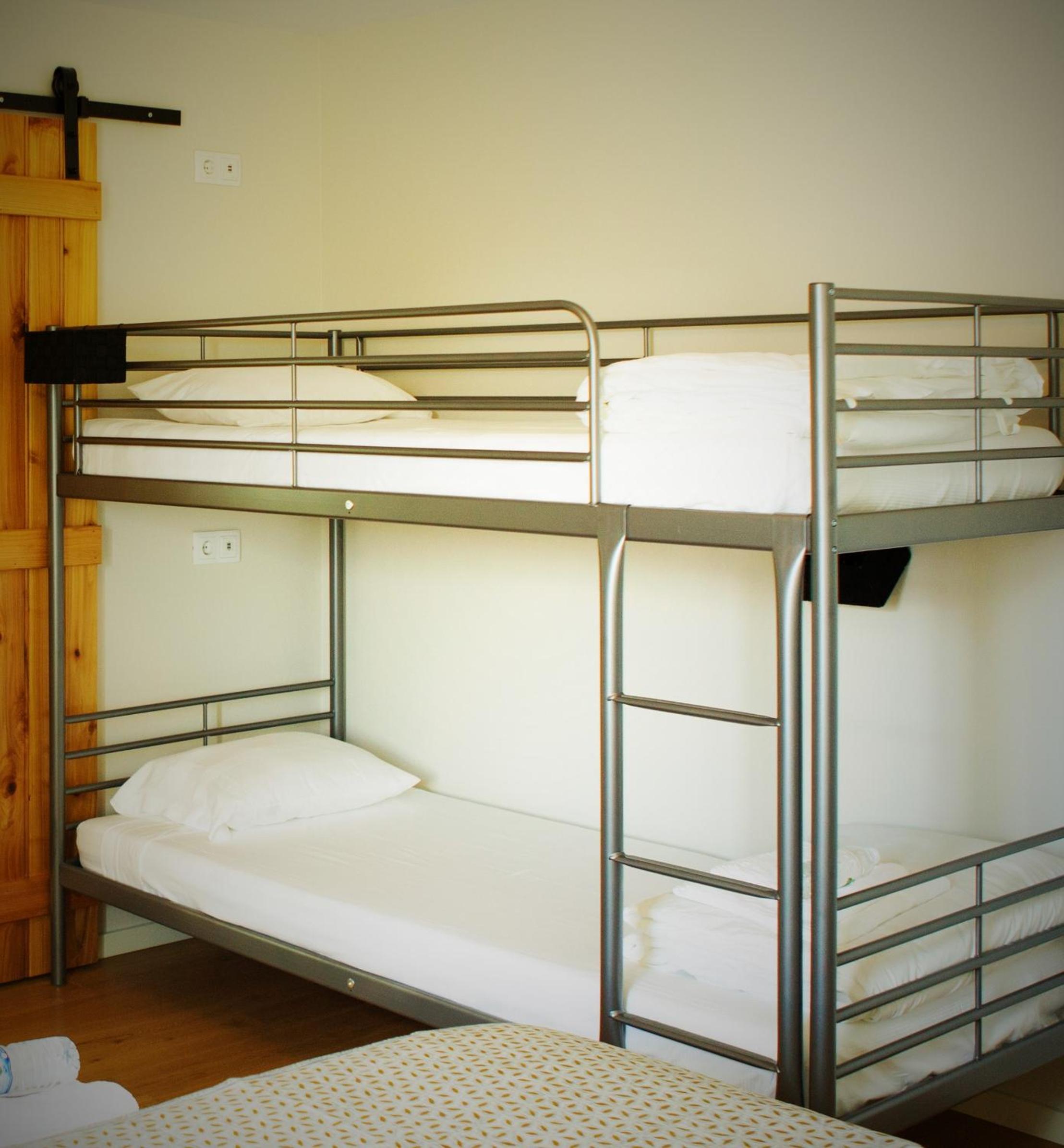 THE HOLY COW - Hostel & Suites