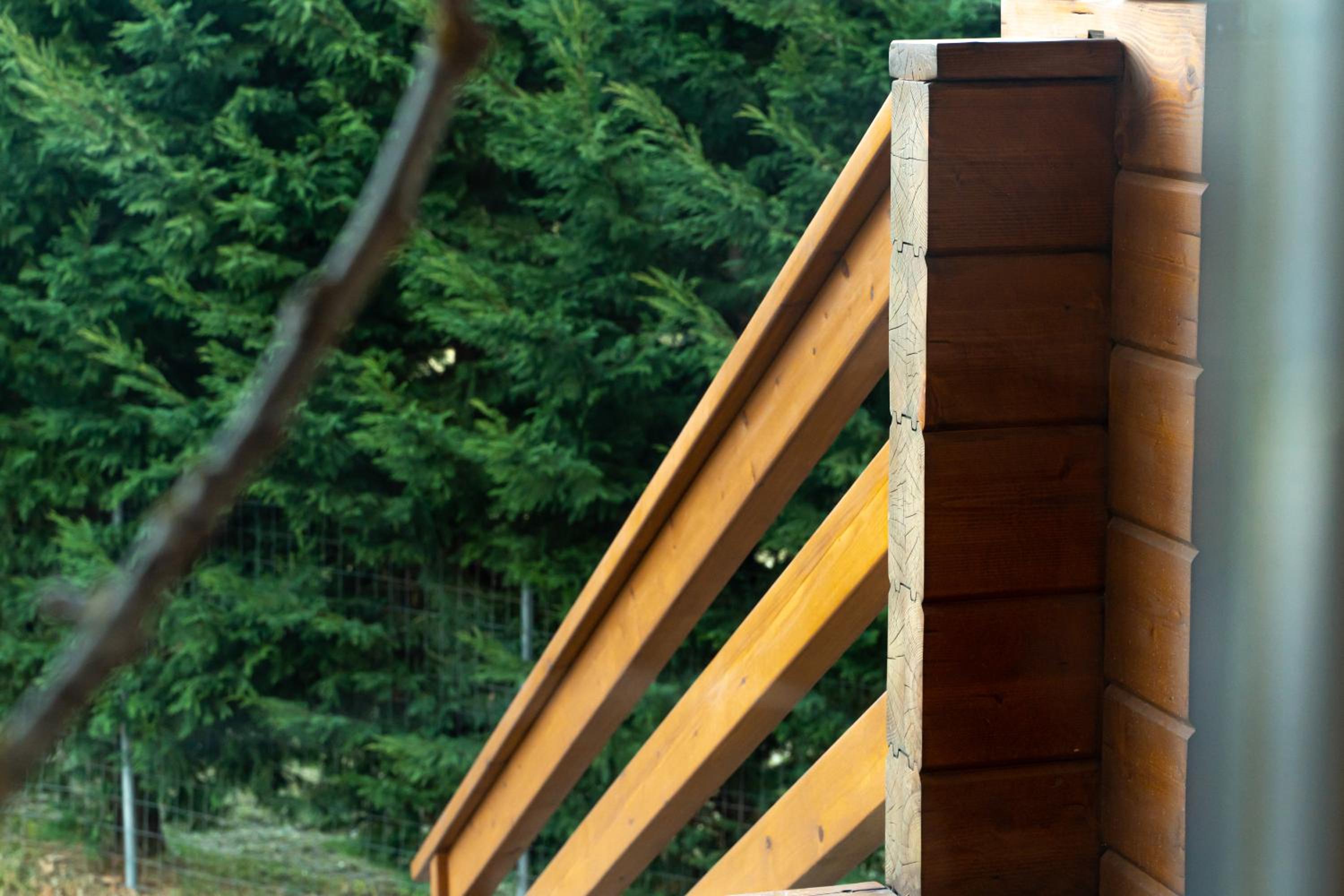 Riverside Forest Retreat-Chalet