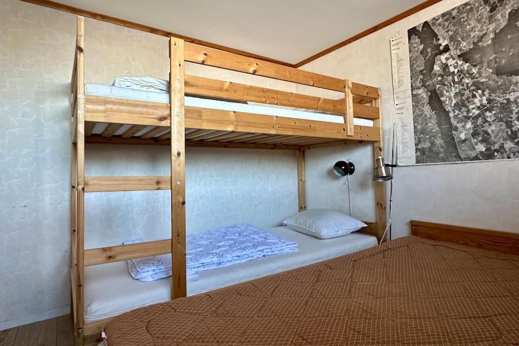 Stort hus med trädgård - sjötomt med egen båt view 4