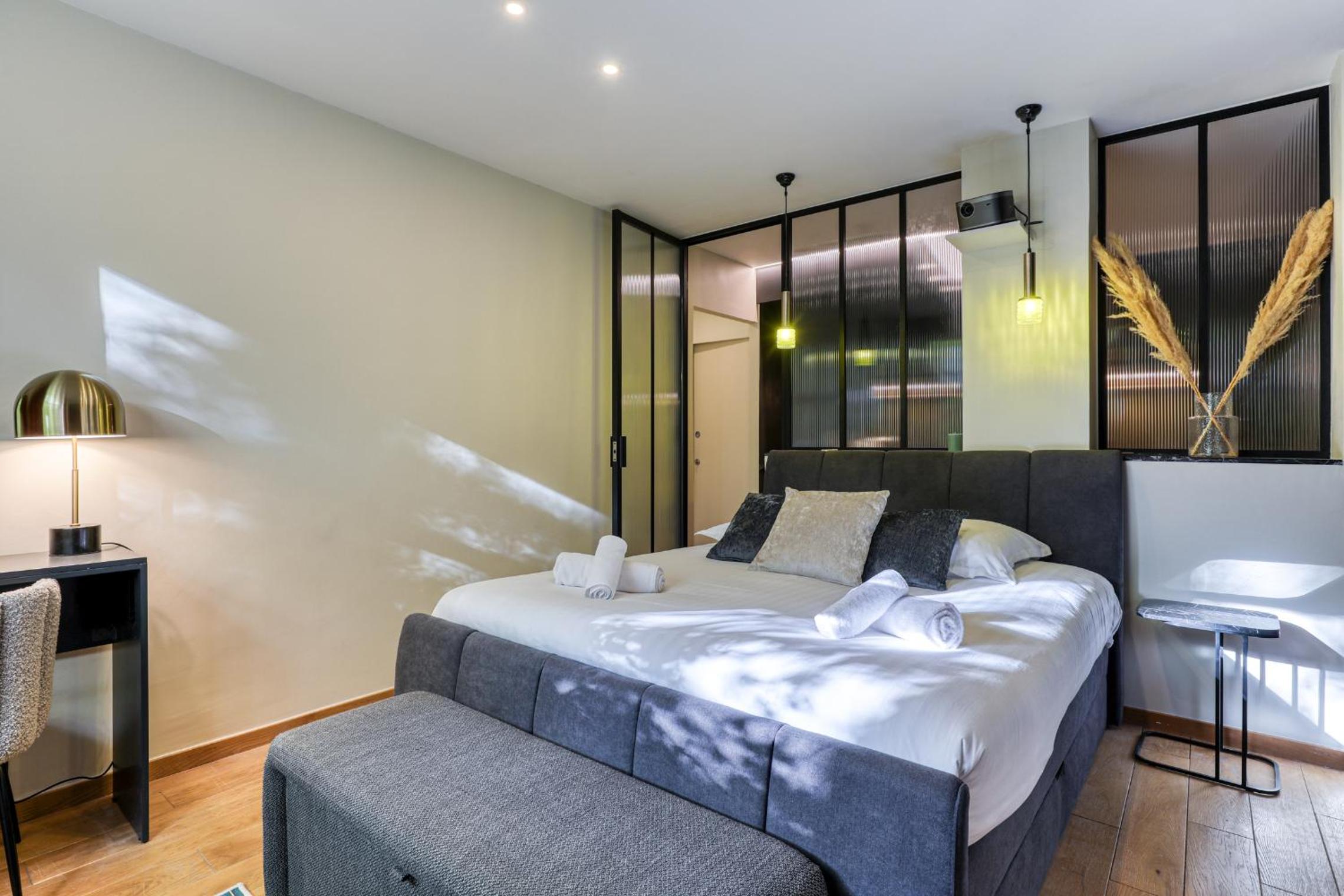 Montaigne Executive Suite