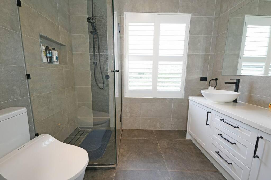 Charming 6 BRM Villa in Melbourne Mullum Mullum Precinct