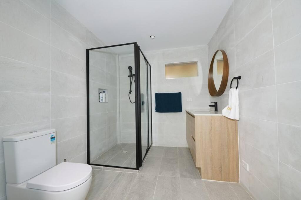 Charming 6 BRM Villa in Melbourne Mullum Mullum Precinct