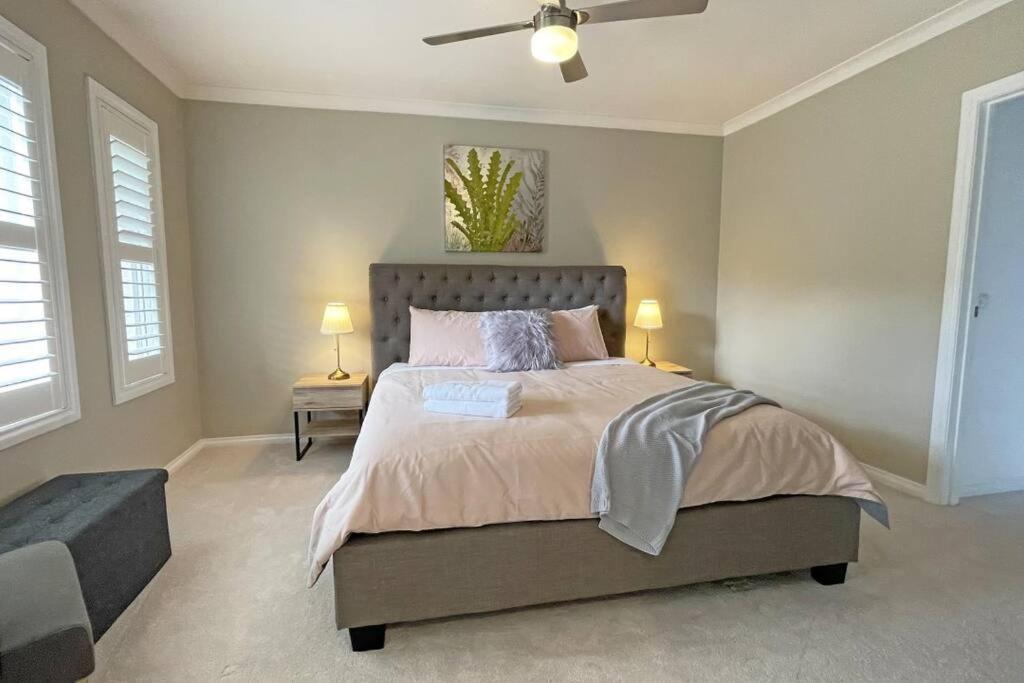 Charming 6 BRM Villa in Melbourne Mullum Mullum Precinct