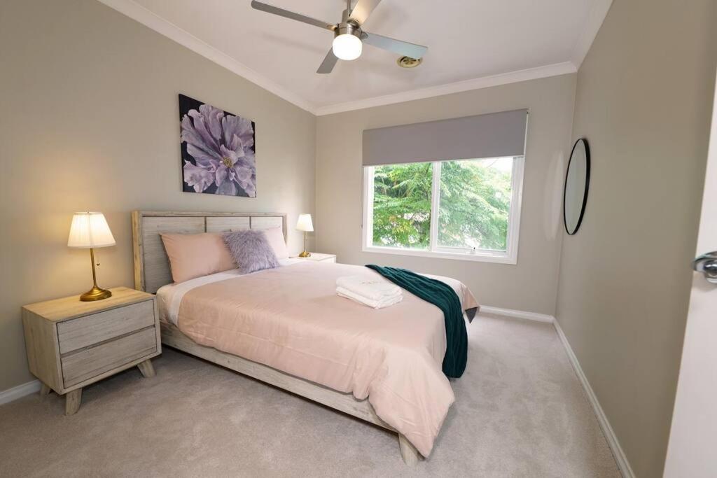 Charming 6 BRM Villa in Melbourne Mullum Mullum Precinct