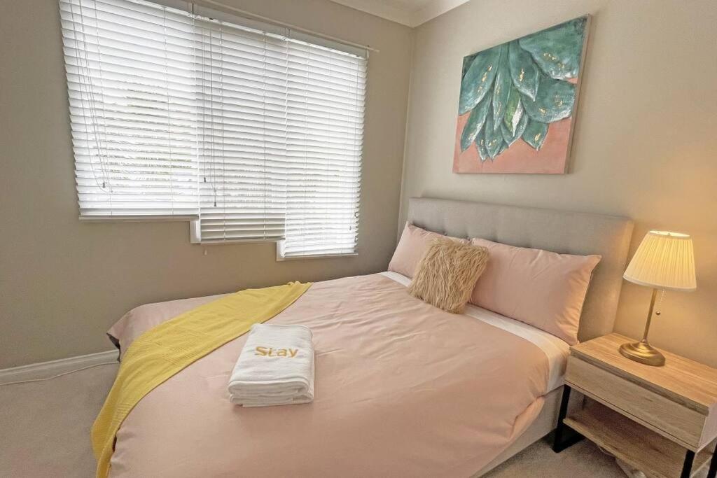 Charming 6 BRM Villa in Melbourne Mullum Mullum Precinct