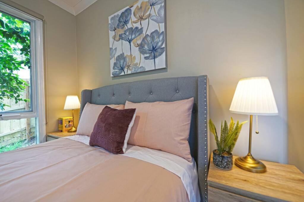 Charming 6 BRM Villa in Melbourne Mullum Mullum Precinct