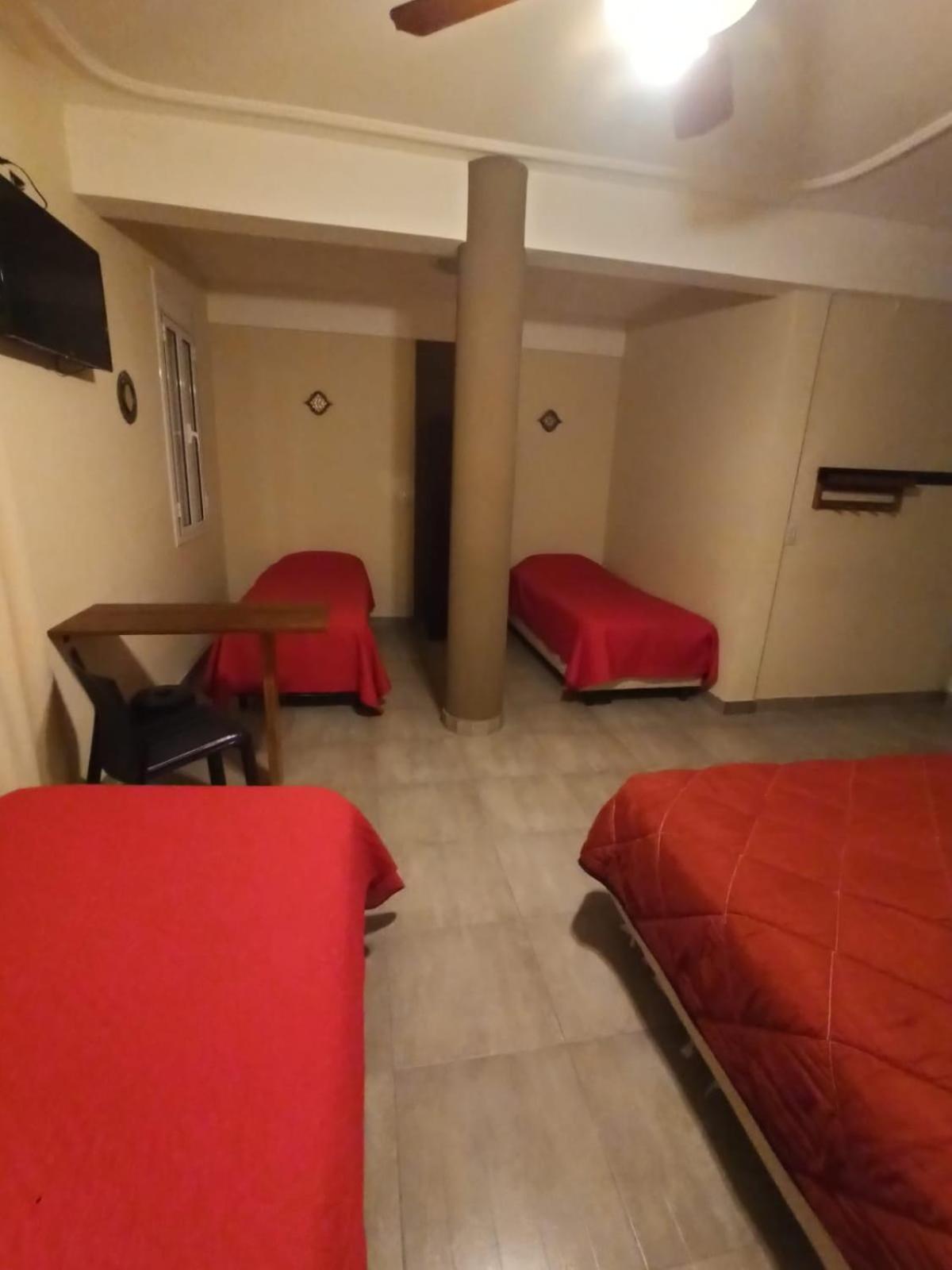 El Descanso Hotel