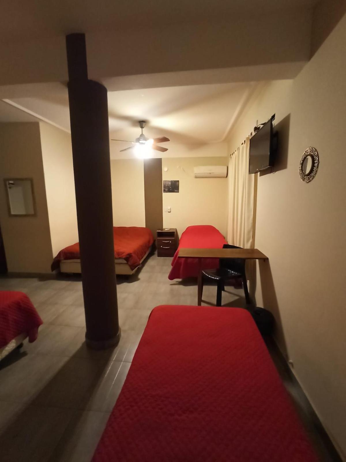 El Descanso Hotel