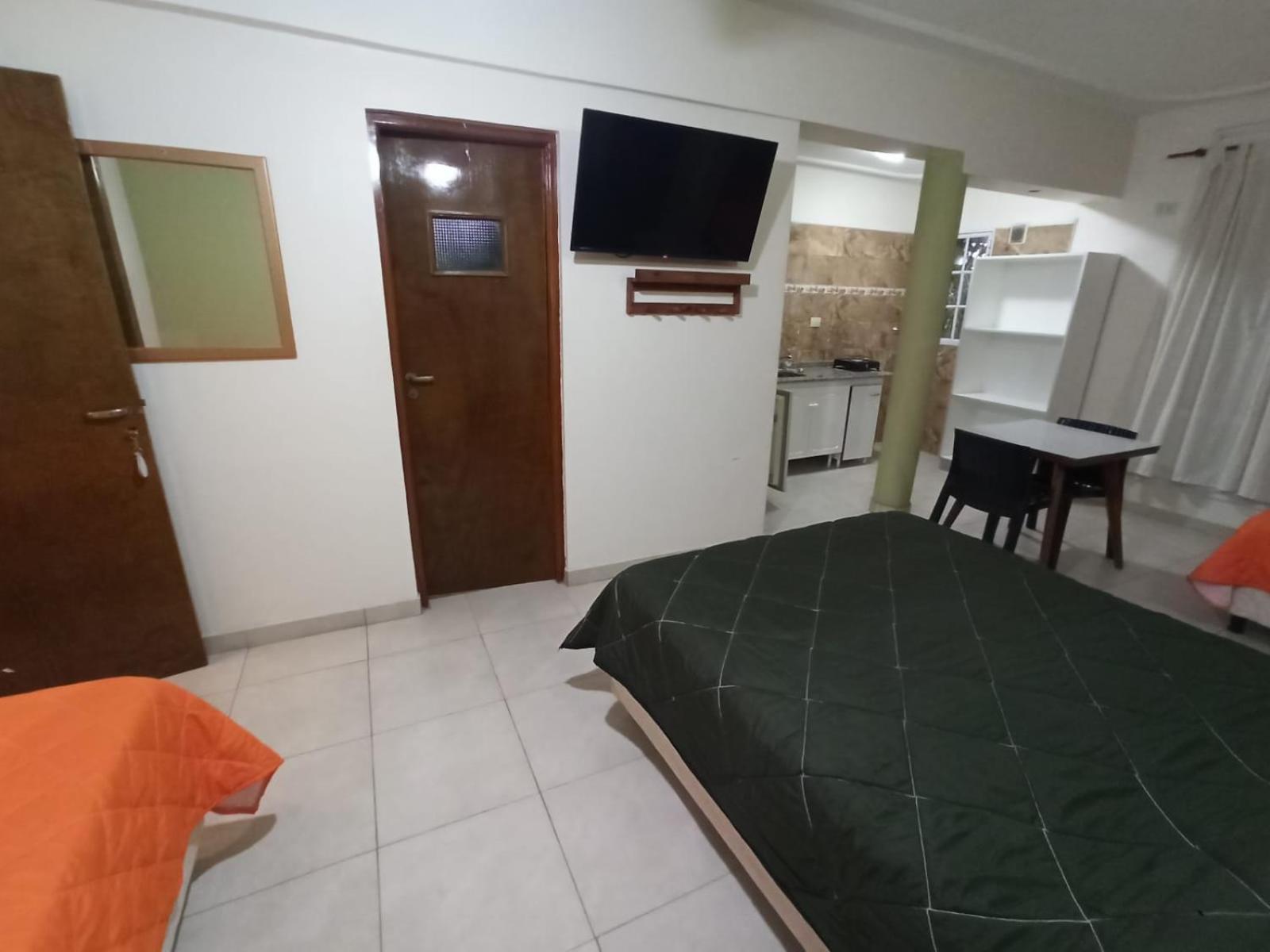 El Descanso Hotel
