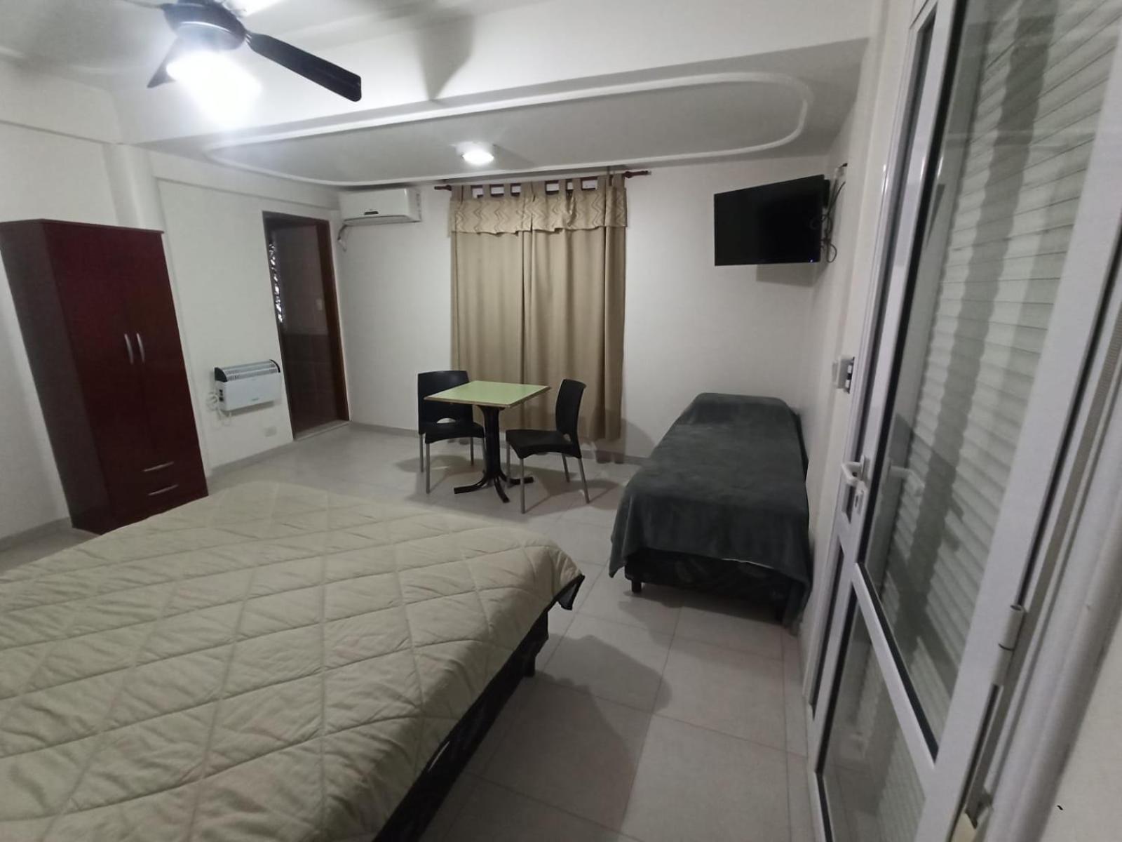 El Descanso Hotel