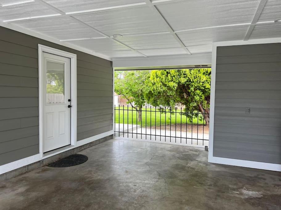 Beautiful, well-stocked home - sleeps 7! view 5