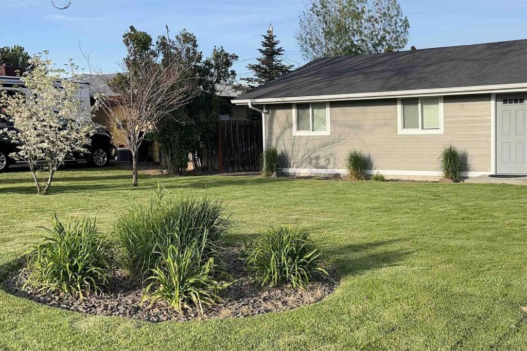 Beautiful, well-stocked home - sleeps 7! view 2